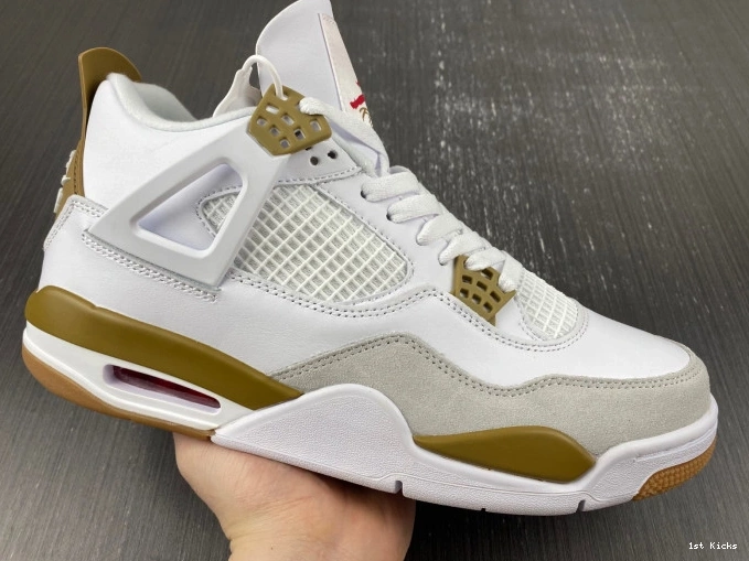 DR5415-120 Retro SB Jordan 4 0727